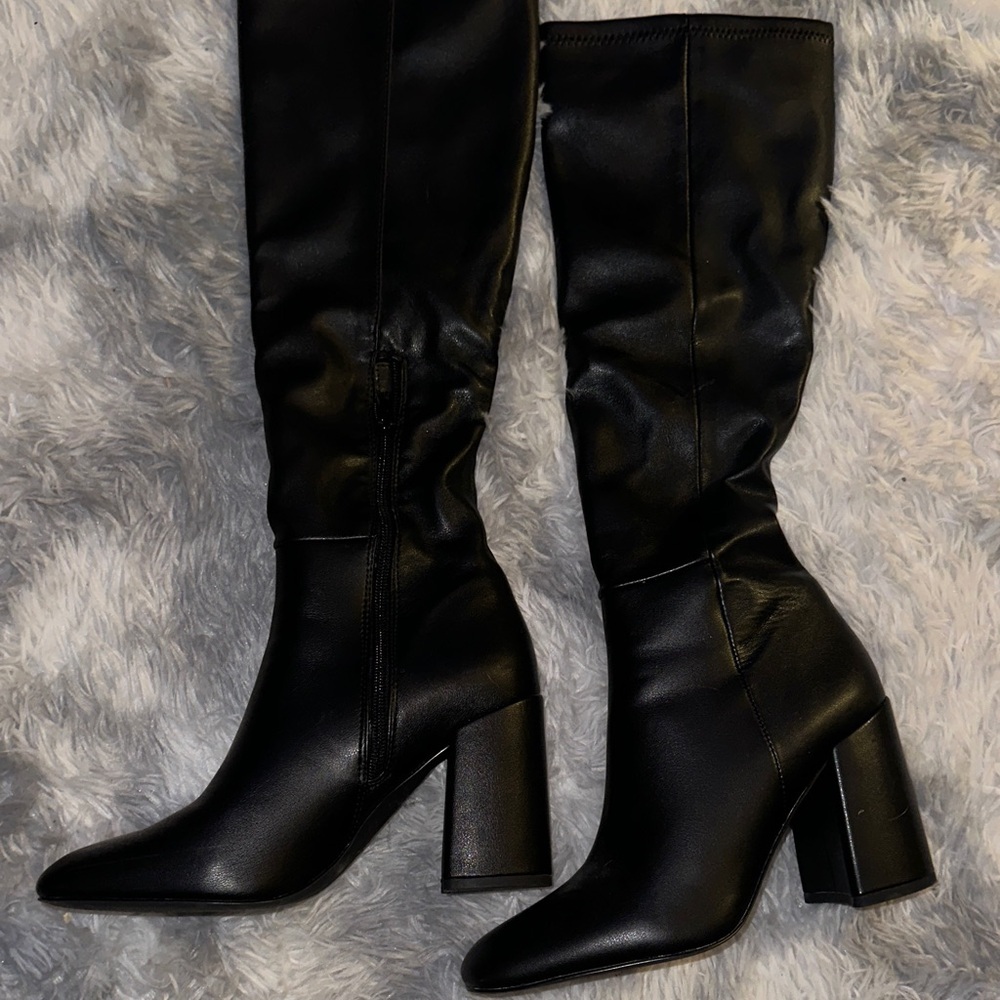 Steve Madden Black Knee High Boots Chunky Heel Partial Zip Up - EUC Size 7.5M